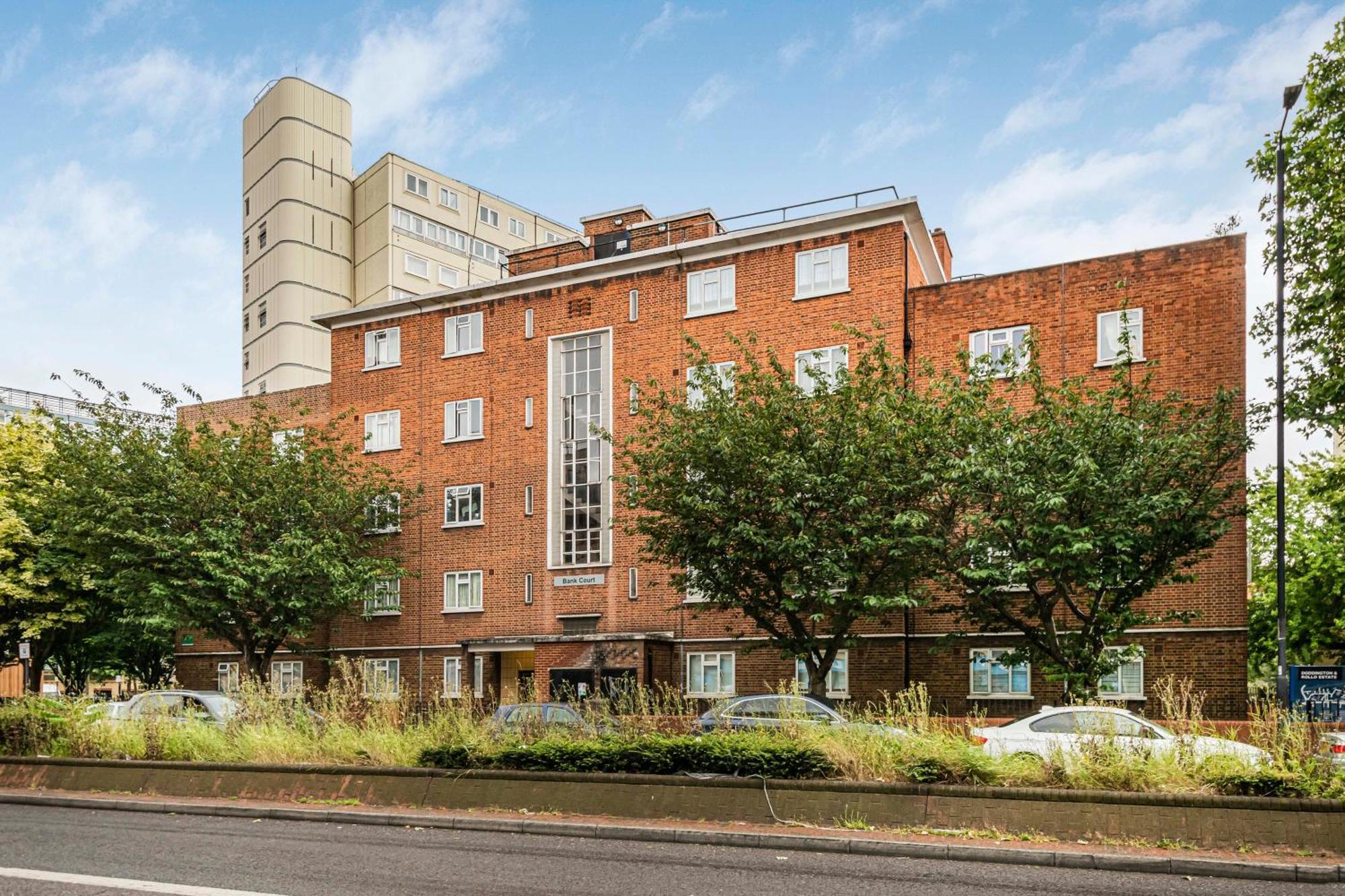 Pass The Keys - Modern Trendy Battersea * Londen